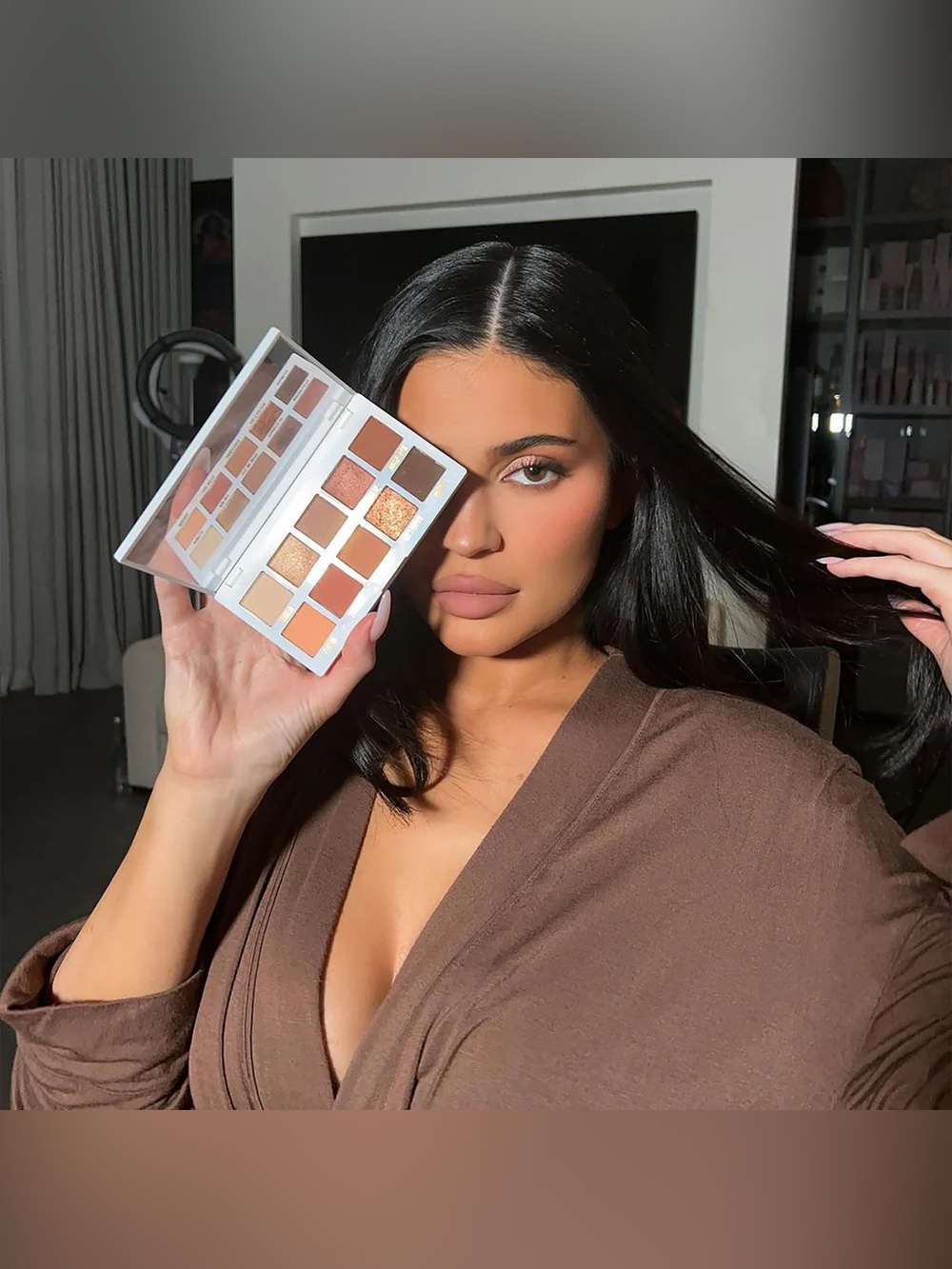 EUC Kylie Jenner Neutral Eyeshadow Palette - Gold Tones